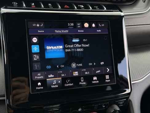 Used 2023 Jeep Grand Cherokee Altitude AWD/4WD image 25