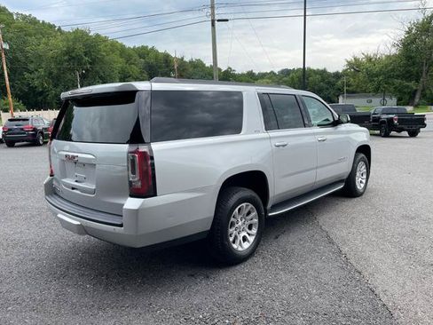 Used 2018 GMC Yukon XL SLT w/ Open Road Package AWD/4WD image 7