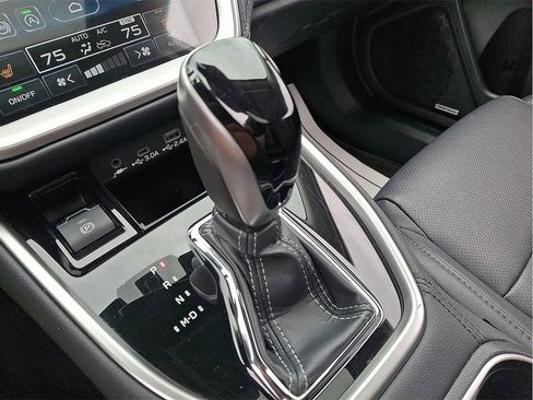 Certified 2025 Subaru Outback Limited XT image 16