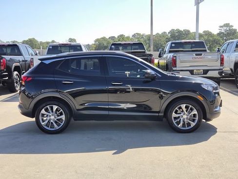 Used 2023 Buick Encore GX Essence w/ Experience Buick Package FWD image 4