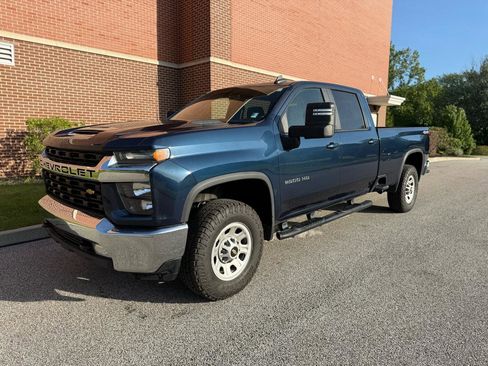 Used 2020 Chevrolet Silverado 2500 LT w/ Convenience Package AWD/4WD image 4