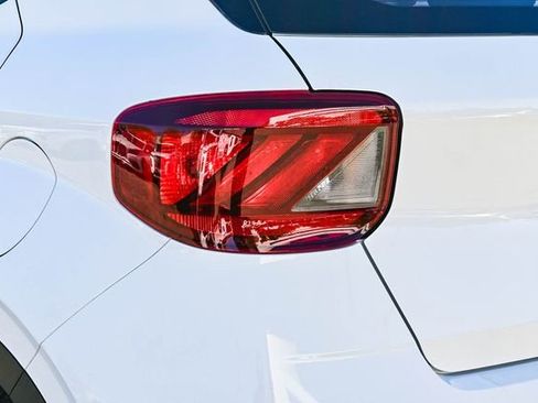 New 2026 Hyundai Venue SEL image 9