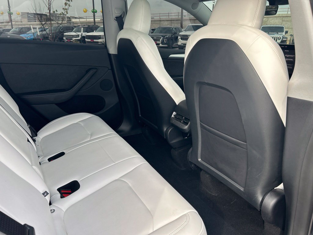 Used 2025 Tesla Model Y Performance AWD/4WD image 29