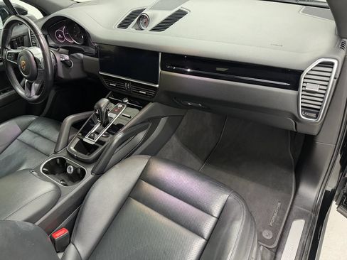 Used 2022 Porsche Cayenne AWD/4WD image 61