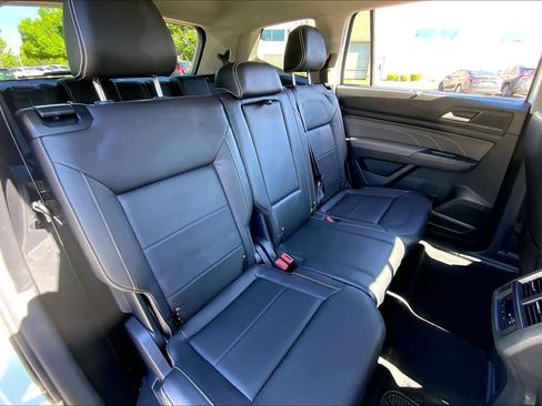 Used 2023 Volkswagen Atlas SE AWD/4WD image 19