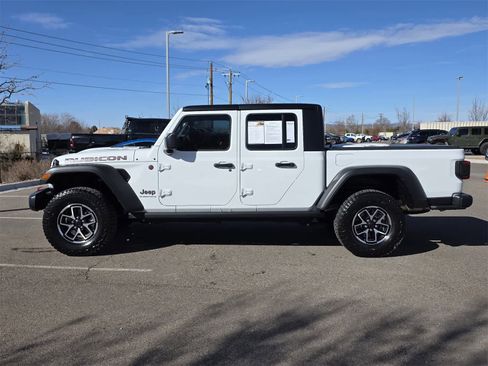 Used 2025 Jeep Gladiator Rubicon w/ Convenience Group image 12