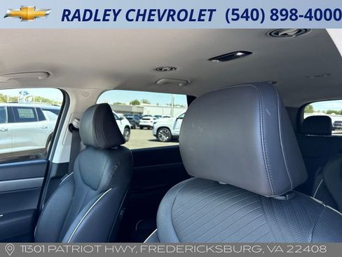 Used 2024 Hyundai Palisade SEL AWD/4WD image 3