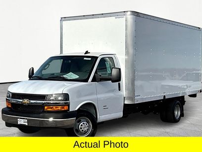 New 2024 Chevrolet Express 4500 Extended w/ Power Convenience Package