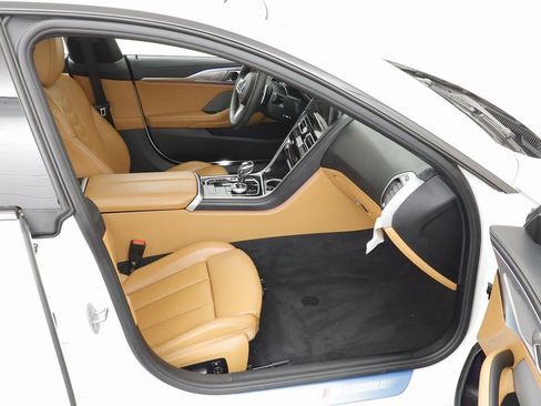 Certified 2025 BMW 840i xDrive w/ M Sport Professional Package image 21