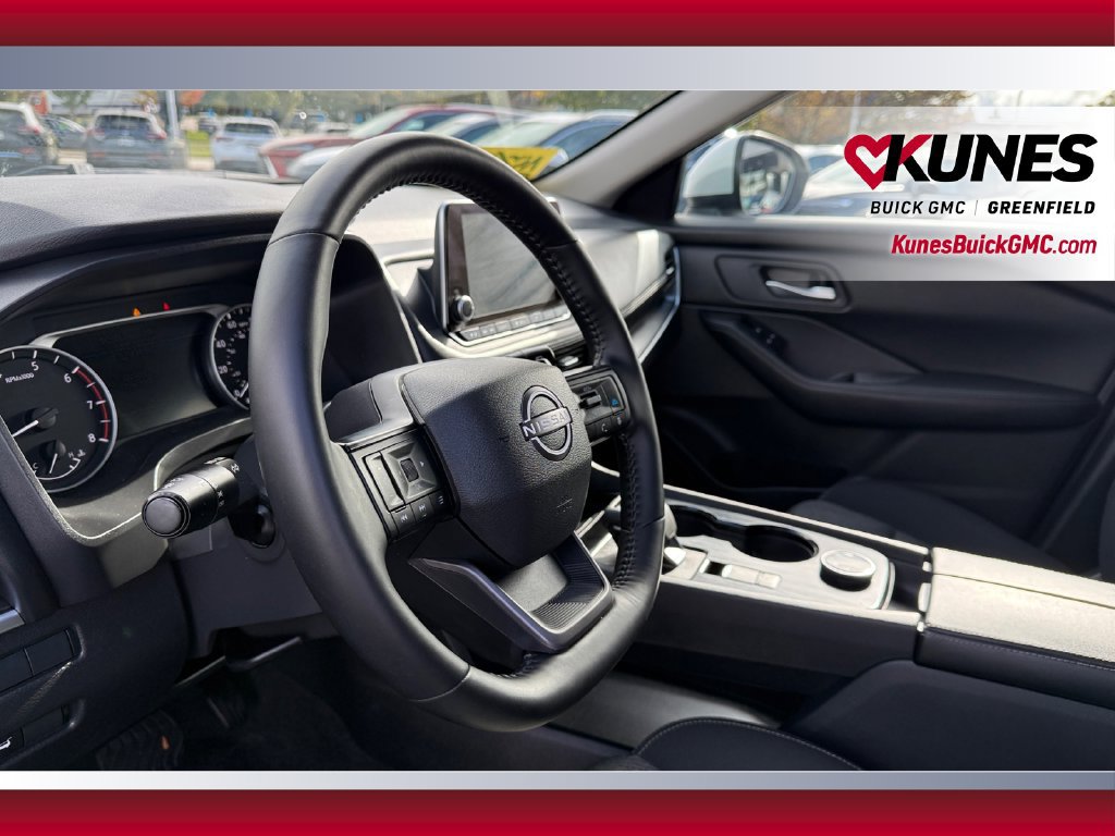 Used 2026 Nissan Rogue SV AWD/4WD image 19