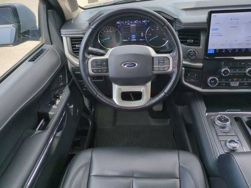 Used 2023 Ford Expedition XLT AWD/4WD image 18