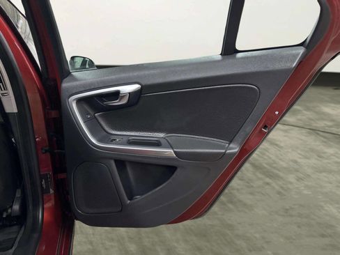 Used 2012 Volvo S60 T5 image 16