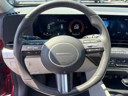Used 2025 Hyundai Kona SEL AWD/4WD image 19