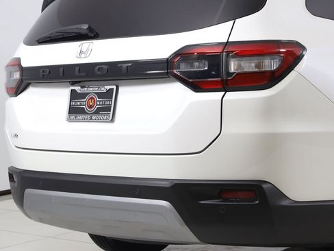 Used 2025 Honda Pilot EX-L image 44
