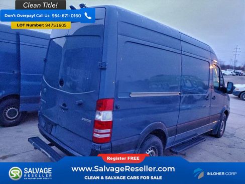 Used 2018 Mercedes-Benz Sprinter 2500 image 4