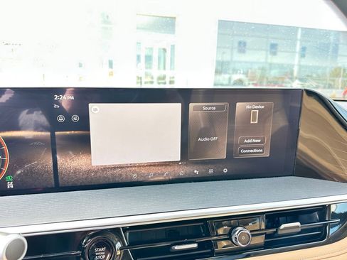 Used 2025 INFINITI QX80 Sensory AWD/4WD image 26