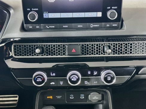 Used 2025 Honda Civic Sport image 23
