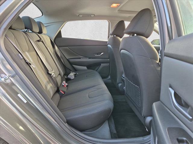Used 2025 Hyundai Elantra SEL FWD image 19