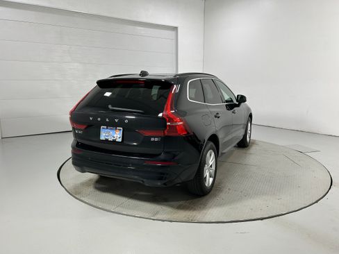 Used 2022 Volvo XC60 B5 Momentum AWD/4WD image 36