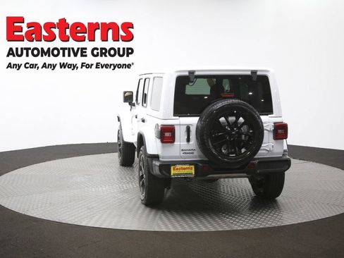 Used 2025 Jeep Wrangler Unlimited Sahara w/ Safety Group AWD/4WD image 38