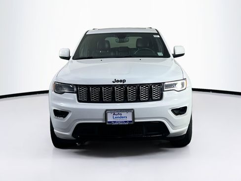 Used 2022 Jeep Grand Cherokee Laredo X AWD/4WD image 2