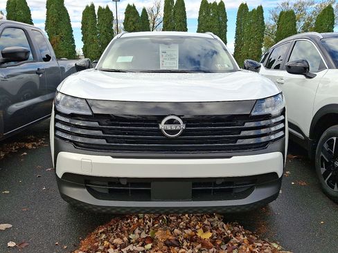 New 2026 Nissan Kicks SV w/ Cold Weather Package image 2