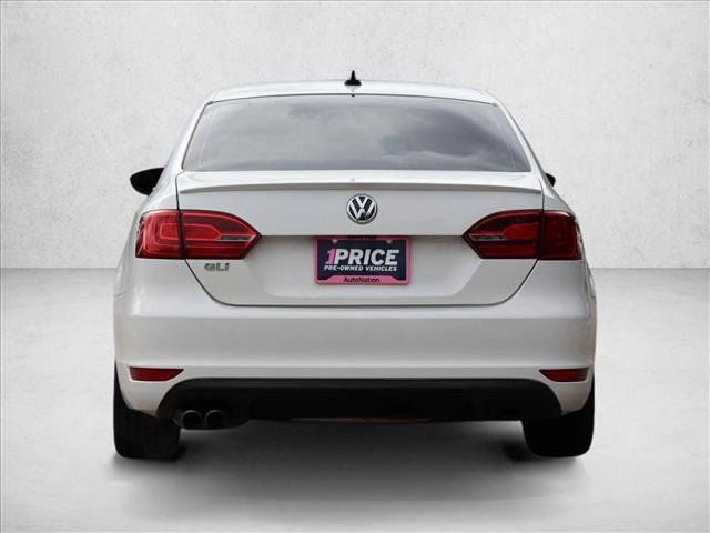 Used 2012 Volkswagen Jetta GLI FWD image 6