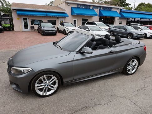 Used 2017 BMW 230i Convertible image 39
