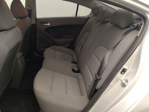 Used 2017 Kia Forte LX image 18