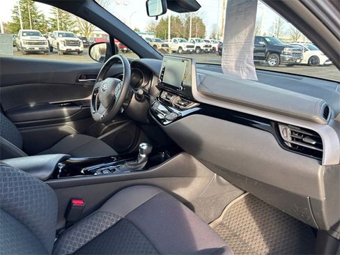 Used 2021 Toyota C-HR Nightshade image 32