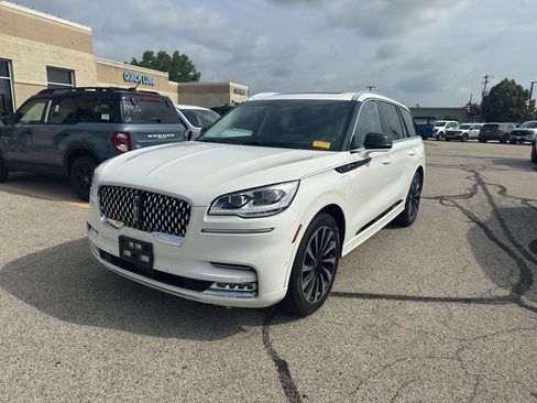 Used 2023 Lincoln Aviator Black Label Grand Touring w/ Class IV Trailer Tow Package AWD/4WD image 3