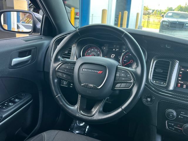 Used 2020 Dodge Charger SXT RWD image 17