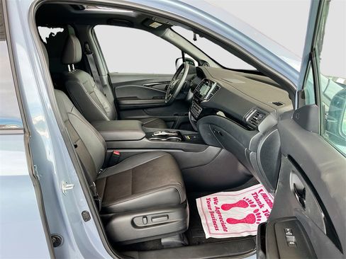 Used 2024 Honda Passport Black Edition image 29