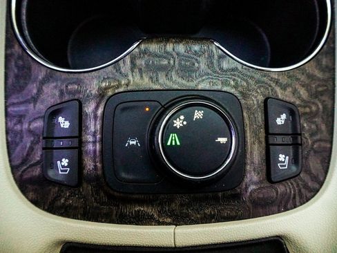 Used 2023 GMC Acadia Denali w/ Denali Ultimate Package image 19