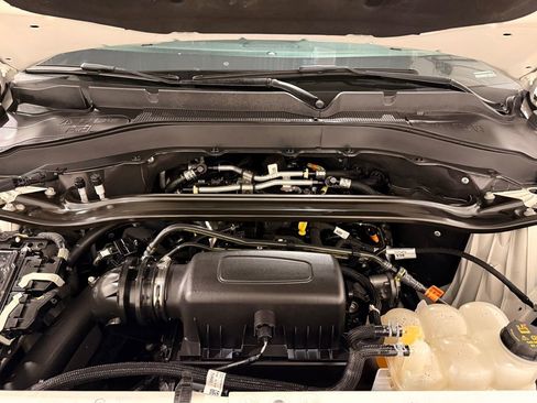 Used 2022 Ford Explorer Limited w/ Equipment Group 301A image 11