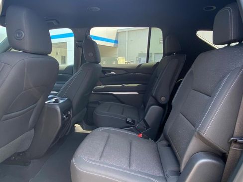 Certified 2025 Chevrolet Traverse LT image 8