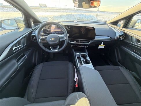 New 2026 Chevrolet Equinox EV LT image 19