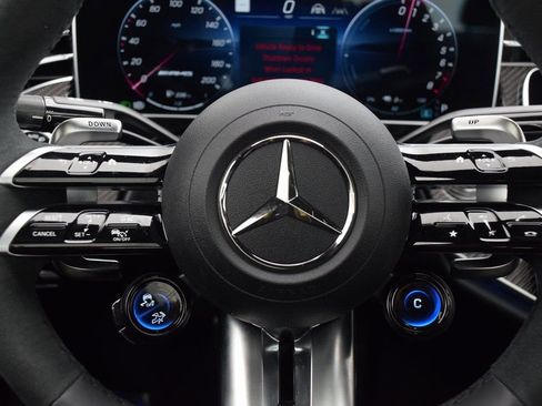 Used 2025 Mercedes-Benz E 53 AMG e 4MATIC Sedan image 22