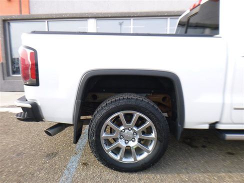 Used 2017 GMC Sierra 1500 Denali image 4