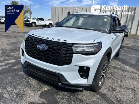 Used 2026 Ford Explorer ST-Line AWD/4WD image 1