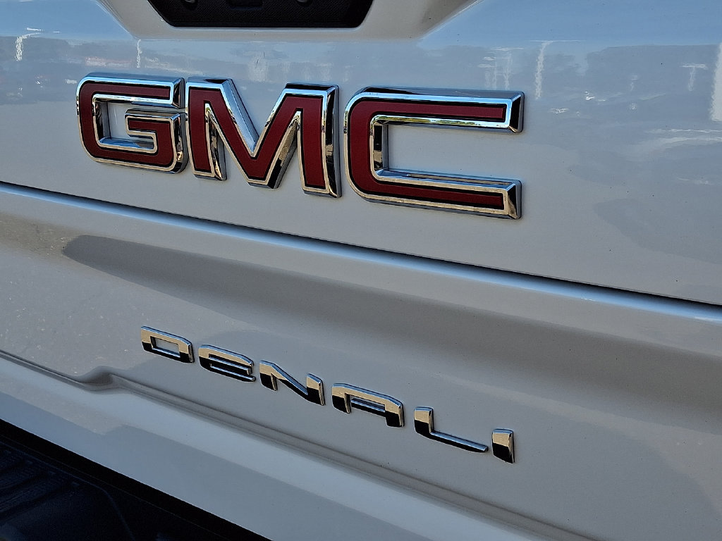 Used 2020 GMC Sierra 3500 Denali w/ Denali Ultimate Package AWD/4WD image 33