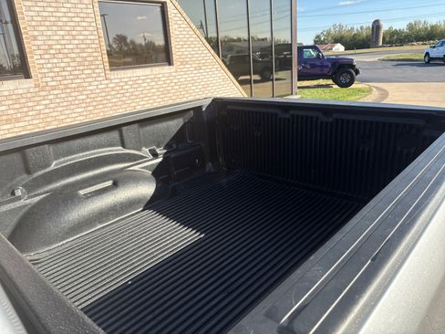 Used 2024 RAM 1500 Laramie image 12