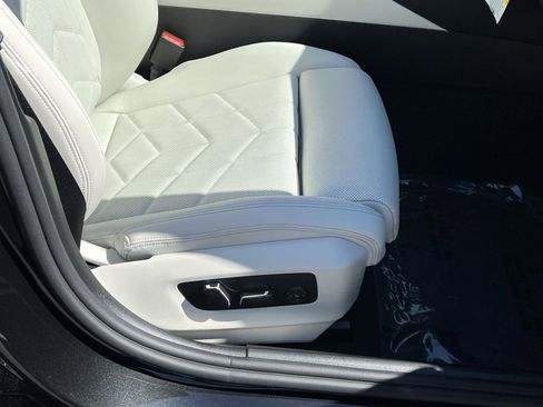 New 2026 BMW 530i xDrive w/ M Sport Package AWD/4WD image 27
