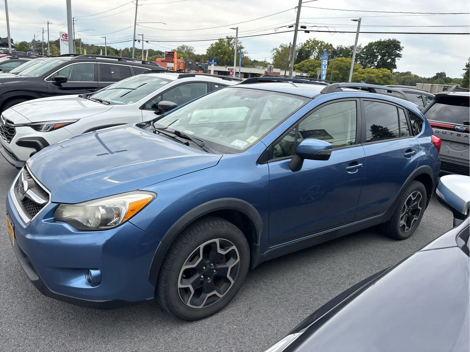 Used 2015 Subaru Crosstrek 2.0i Limited AWD/4WD image 1