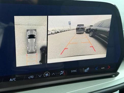 New 2026 Chevrolet Traverse LT w/ Sun and Wheel Package FWD image 14