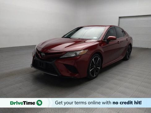 Used 2018 Toyota Camry XSE image 1