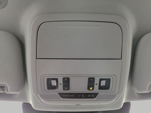 Used 2023 Ford Explorer XLT w/ Equipment Group 202A image 17