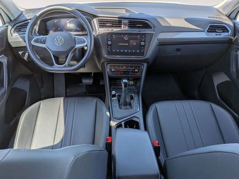 Used 2023 Volkswagen Tiguan SE FWD image 32