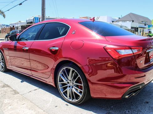 Used 2018 Maserati Ghibli S GranSport RWD image 3