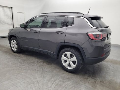 Used 2019 Jeep Compass Latitude image 3